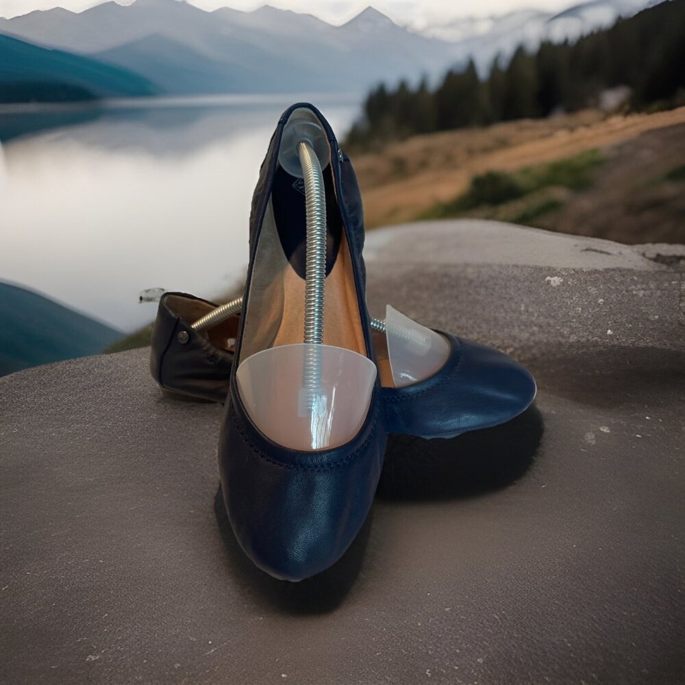 Antonio Melani Navy Blue Ballet Flats Women's Size 7.5‎ Leather Slip-ons Soft